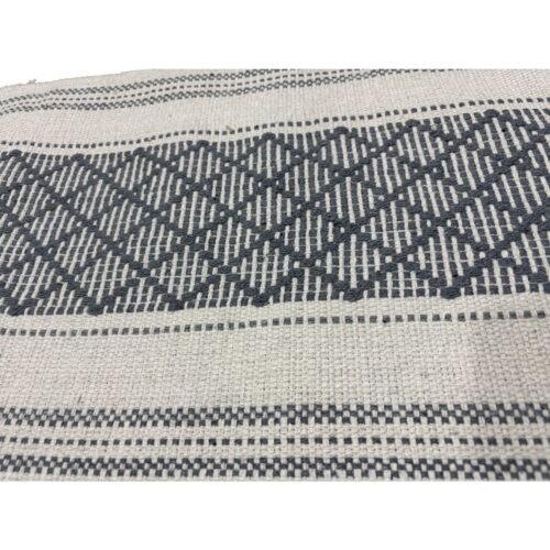 Table Runner 01
